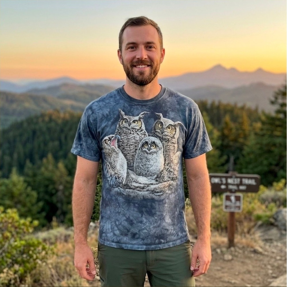 The Mountain Owl Family Graphic T-Shirt Gray Tie Dye Mens Large Great Horned Owl
